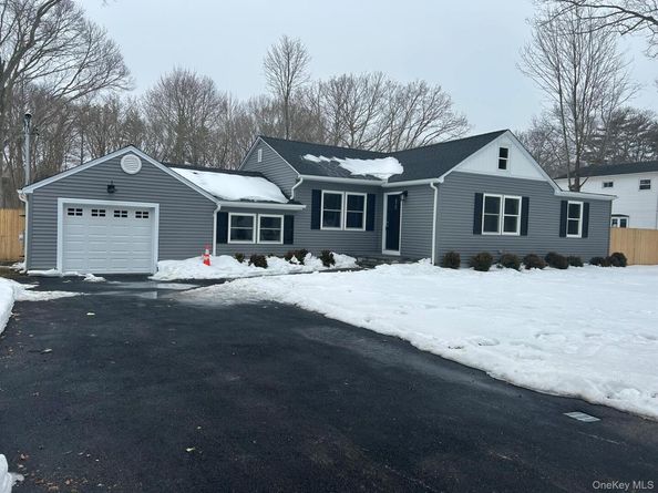 70 Crestwood Drive, Shirley NY 11967