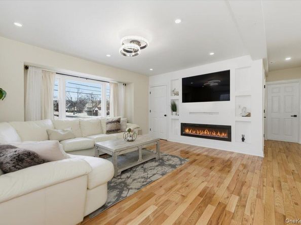 66 Elm Street, Valley Stream NY 11580