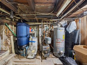 37 Moquette Row S, Yonkers NY 10703