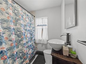 37 Moquette Row S, Yonkers NY 10703