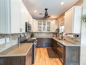 78 Cranberry Circle, Medford NY 11763