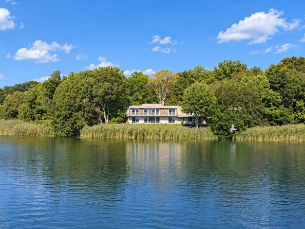 9305 Soundview Avenue, Southold NY 11971