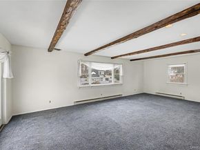 26 Pinetree Lane, Roslyn Heights NY 11577