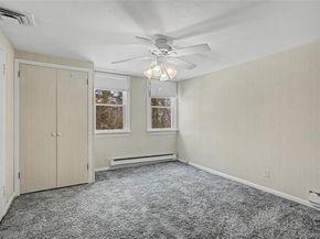 26 Pinetree Lane, Roslyn Heights NY 11577