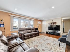 4 Cecil Place, Hicksville NY 11801