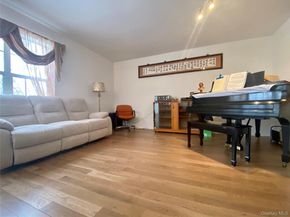 83 Roundtop Road, Yonkers NY 10710