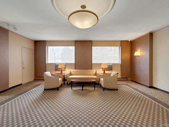 100 E Hartsdale Avenue MiE, Hartsdale NY 10530