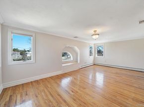 76 Balcom Road, Farmingdale NY 11735