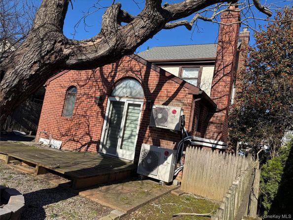333 Foch Boulevard, Mineola NY 11501