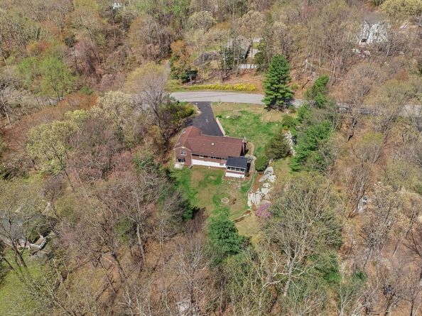 34 Glen Drive, South Salem NY 10590