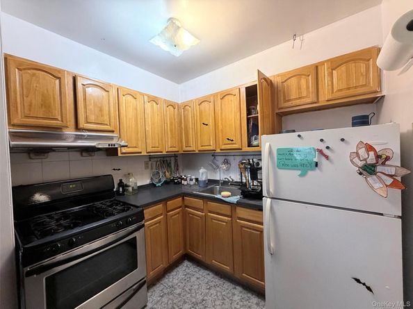 755 40TH Street 3C, Brooklyn NY 11232