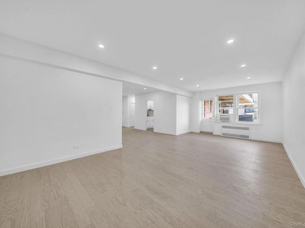 162-41 Powells Cove Boulevard 5C, Whitestone NY 11357