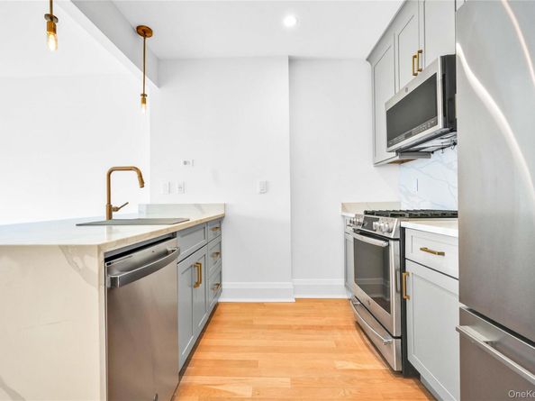 2343 31st Road 3B, Astoria NY 11106