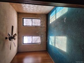 6161 Eliot Avenue, Middle Village NY 11379