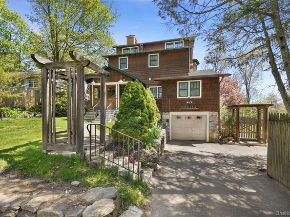 8 Olive Drive, Mahopac NY 10541