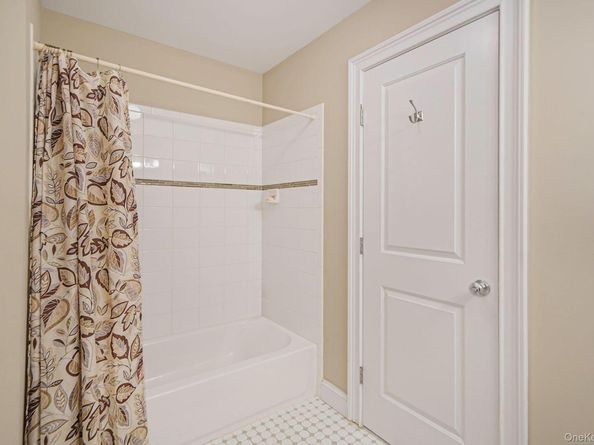 20 Dogwood Lane, East Moriches NY 11940