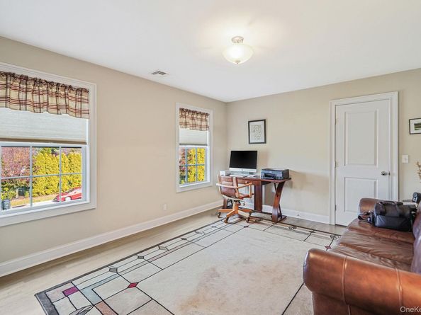 20 Dogwood Lane, East Moriches NY 11940