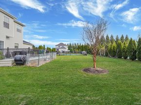 20 Dogwood Lane, East Moriches NY 11940