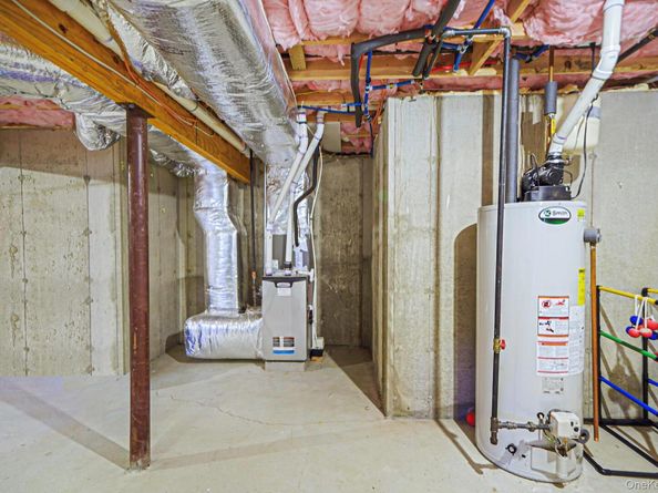 20 Dogwood Lane, East Moriches NY 11940