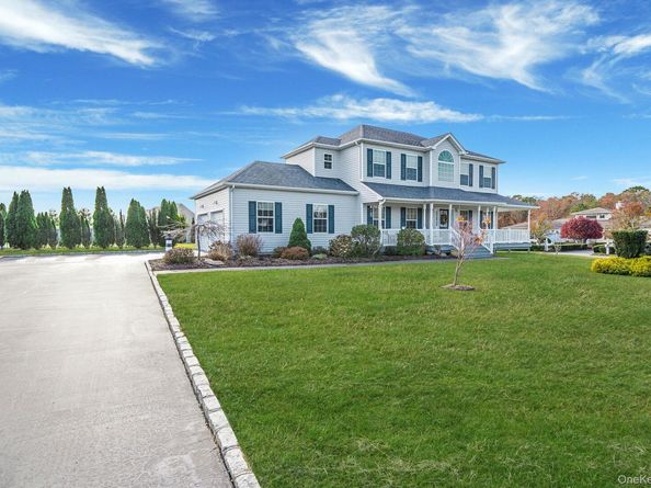 20 Dogwood Lane, East Moriches NY 11940