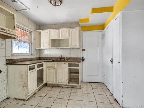 165-43 144th Terrace, Jamaica NY 11434