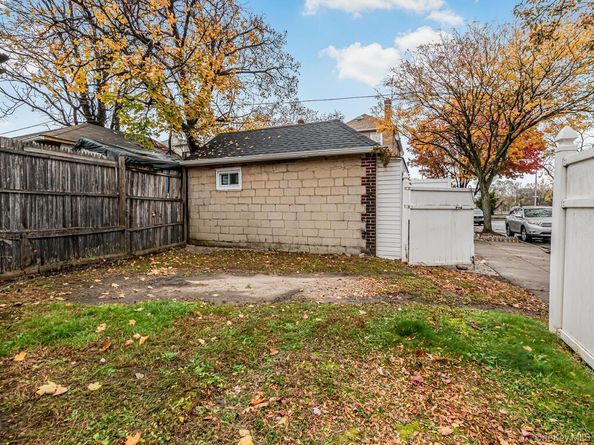 1352 Hollywood Avenue, Bronx NY 10461