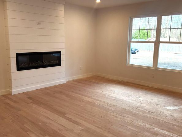 45 Kingsland Avenue, Shirley NY 11967