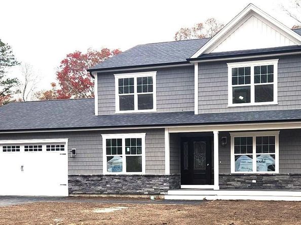 45 Kingsland Avenue, Shirley NY 11967