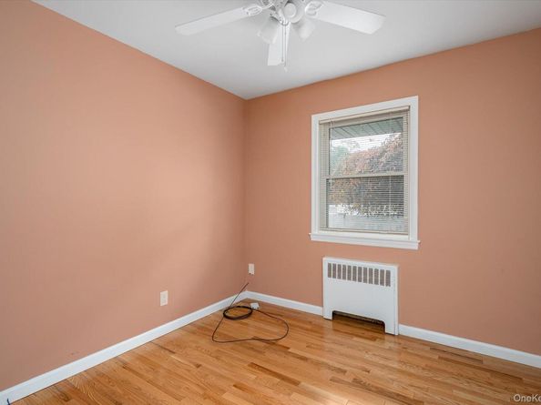 17 Evans Avenue, Farmingdale NY 11735