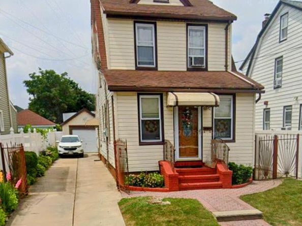 10310 218th Place, Queens Village NY 11429