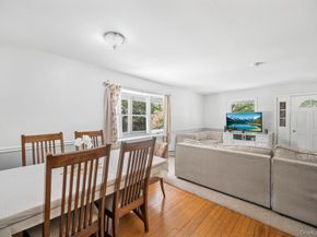 4 Cooks Lane, Westhampton NY 11977