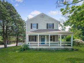 4 Cooks Lane, Westhampton NY 11977