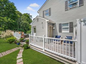 4 Cooks Lane, Westhampton NY 11977