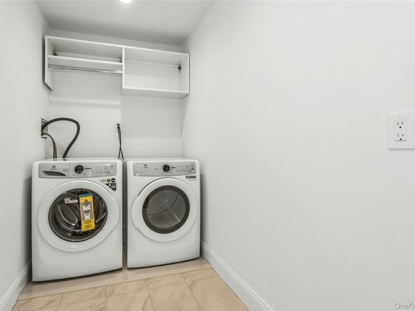 9 Briggs Street, Hicksville NY 11801