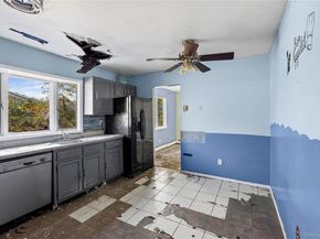 25 Crater Lake Drive, Coram NY 11727