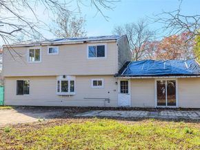 25 Crater Lake Drive, Coram NY 11727