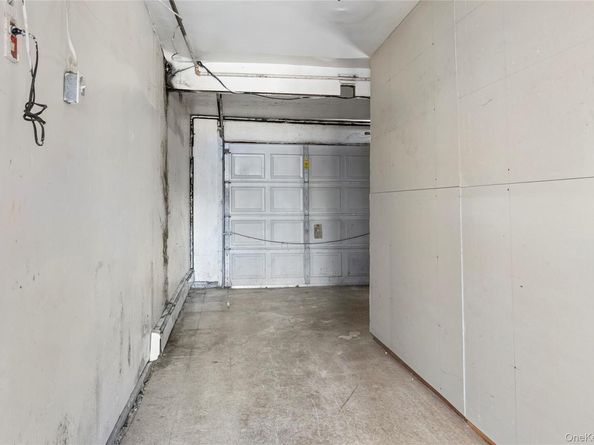 25 Crater Lake Drive, Coram NY 11727