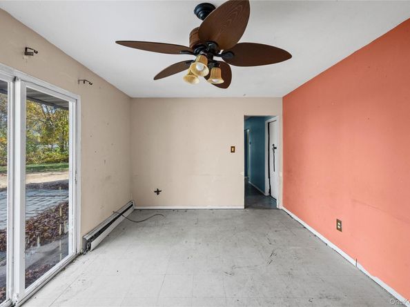 25 Crater Lake Drive, Coram NY 11727