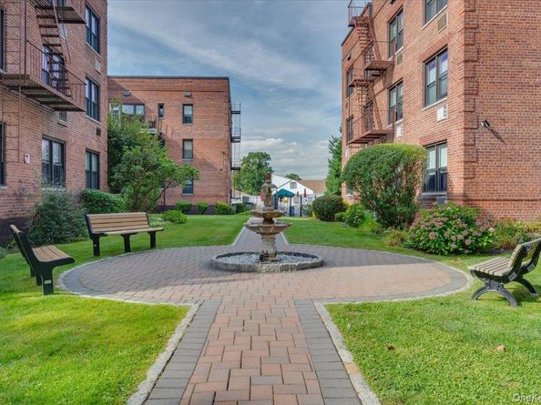 953 W Boston Post Road 3G, Mamaroneck NY 10543