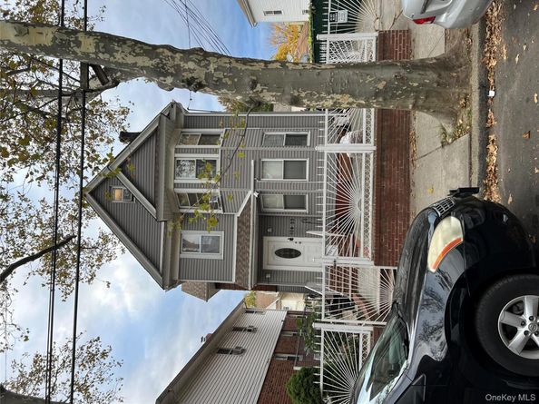 10423 90th Avenue, Richmond Hill NY 11418