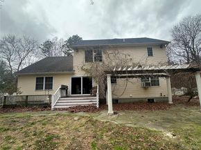 43 N Cozine Road, Manorville NY 11949