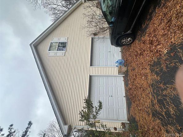 43 N Cozine Road, Manorville NY 11949