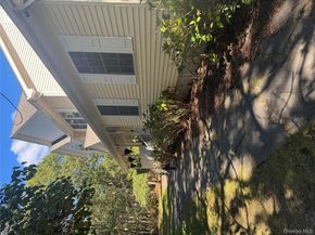 43 N Cozine Road, Manorville NY 11949