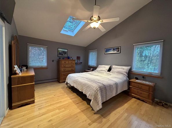 839 Pine Avenue, West Islip NY 11795