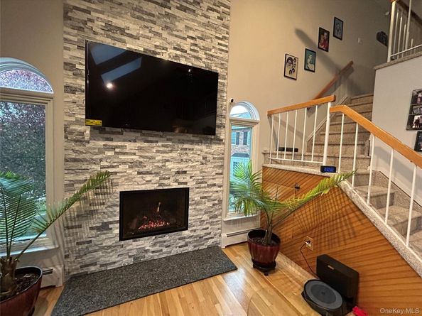 839 Pine Avenue, West Islip NY 11795