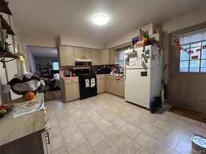 839 Pine Avenue, West Islip NY 11795