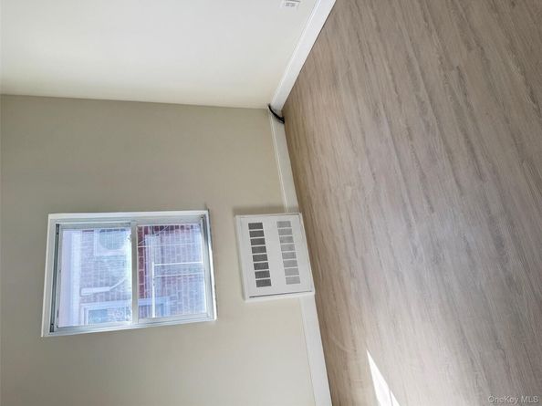 5003 Horatio Parkway, Oakland Gardens NY 11364