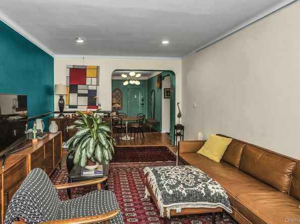 99-45 67th Road 422, Forest Hills NY 11375