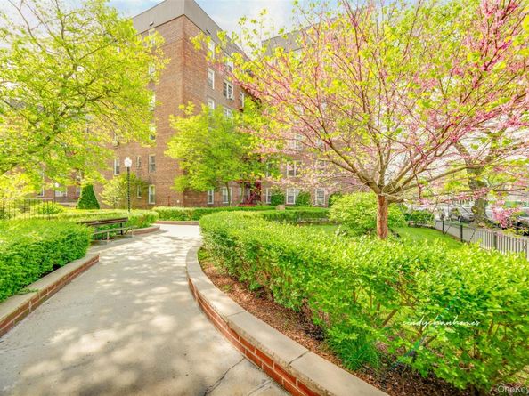 66-40 108th Street 1D, Forest Hills NY 11375