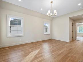 22 Franklin Avenue, Port Washington NY 11050